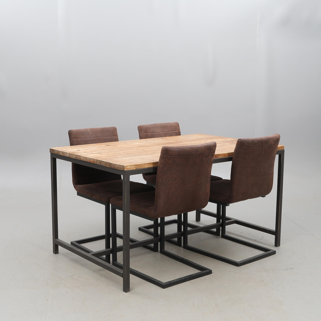 5-piece dining group, Mio, Chatham.