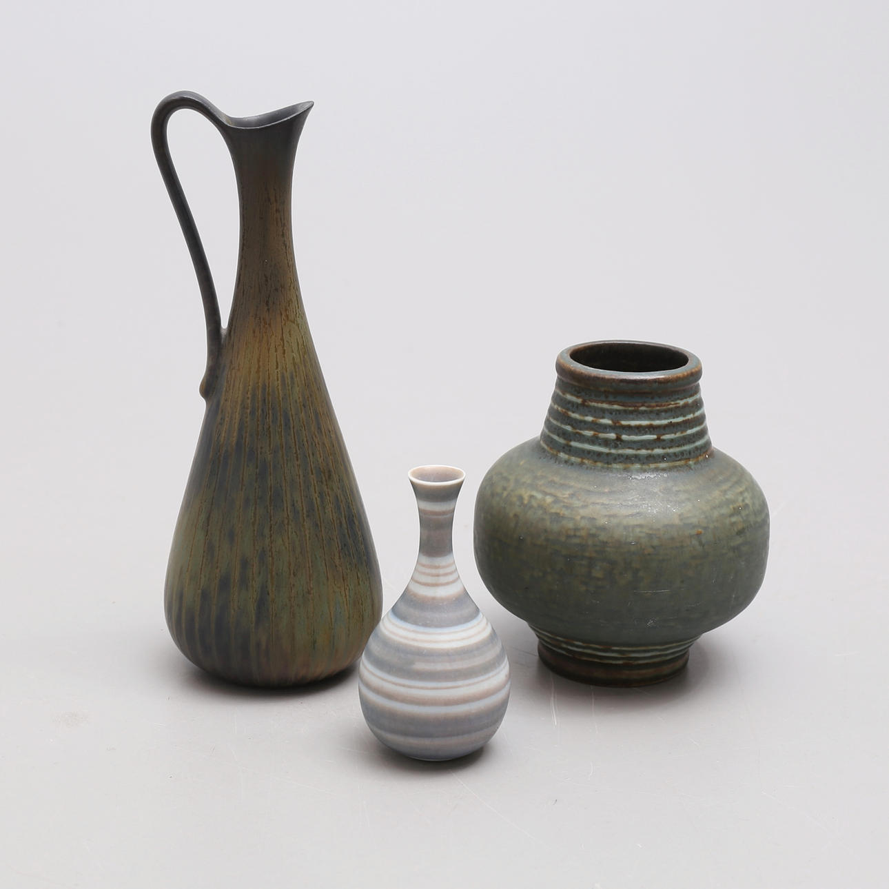 GUNNAR NYLUND. Vaser, 3 st, stengods, signerade, Rörstrand.