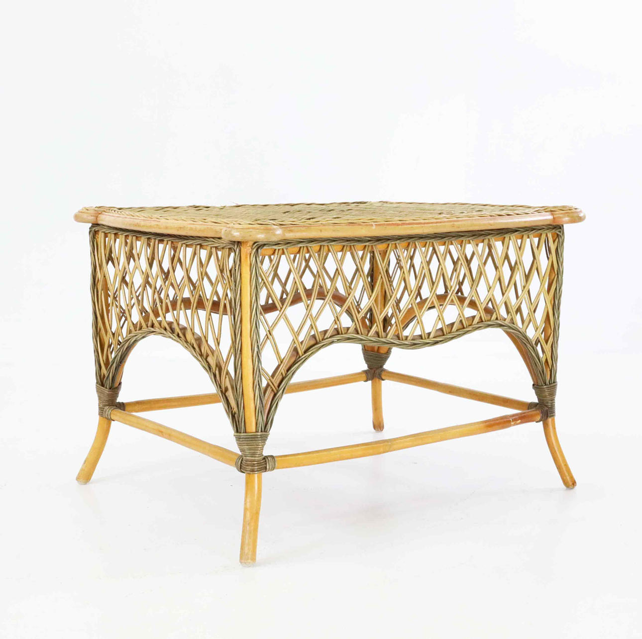 PÖYTÄ, rottinki och bambu, 1900-tal.