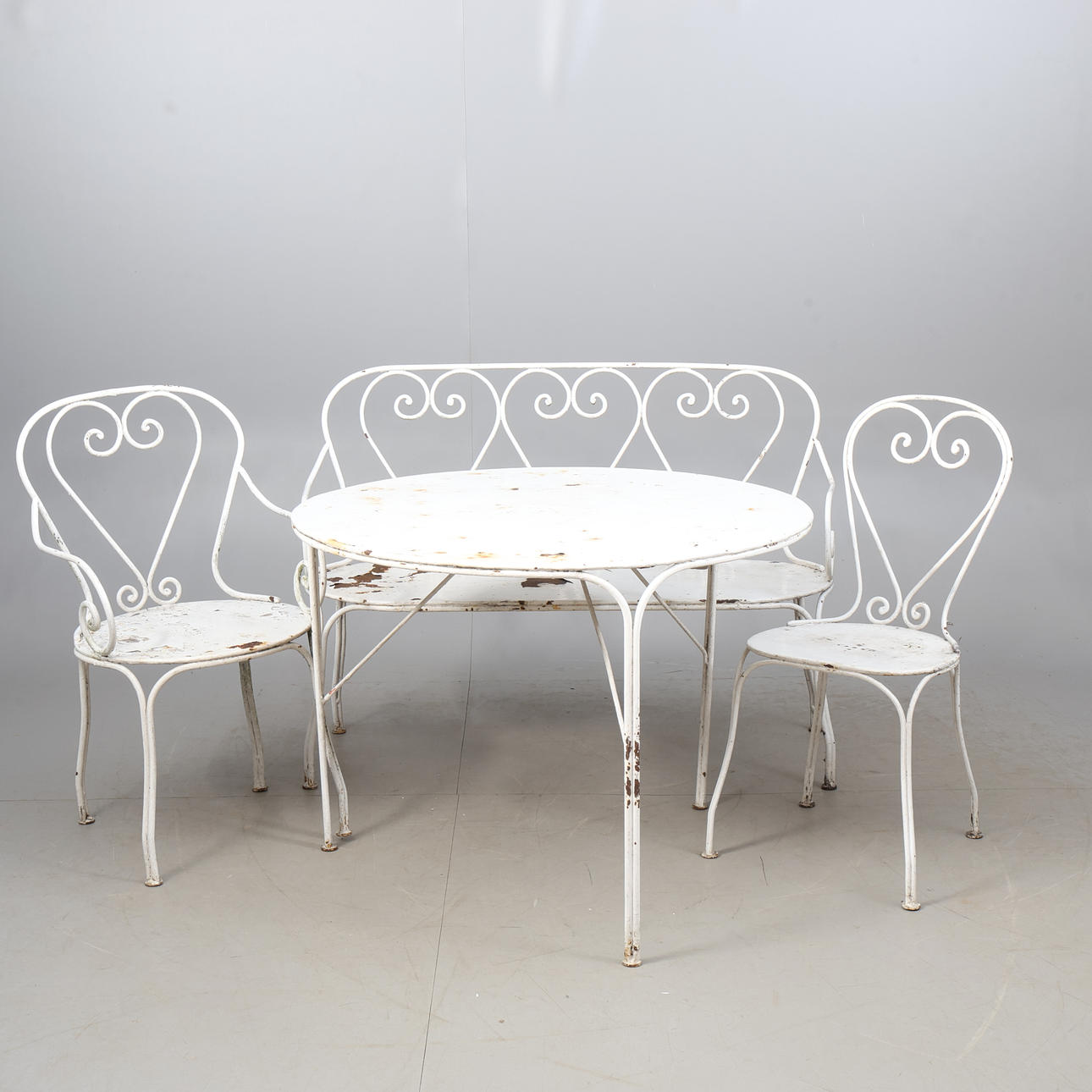 GARTENGRUPPE. 4 Teile, Metall.