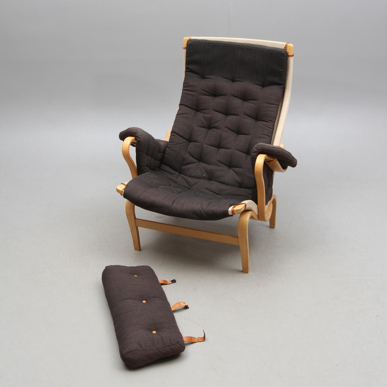 FÅTÖLJ,"Pernilla" Bruno Mathsson DUX.