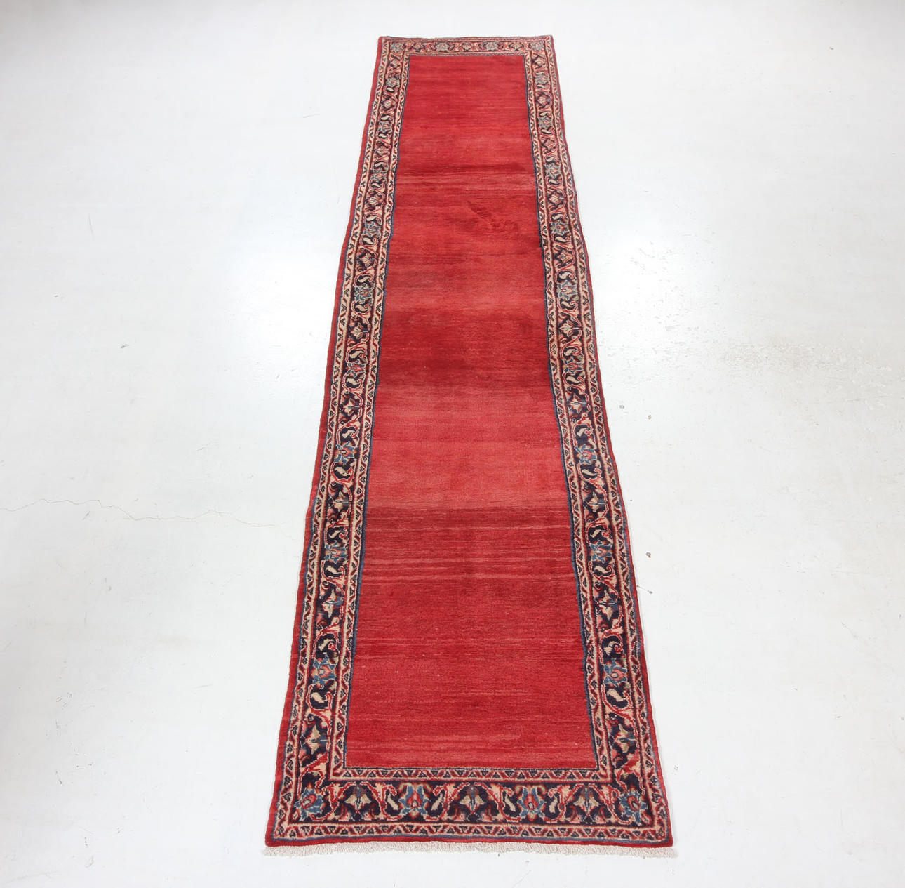GALLERY CARPET, Persian Arak, 405 x 90 cm.