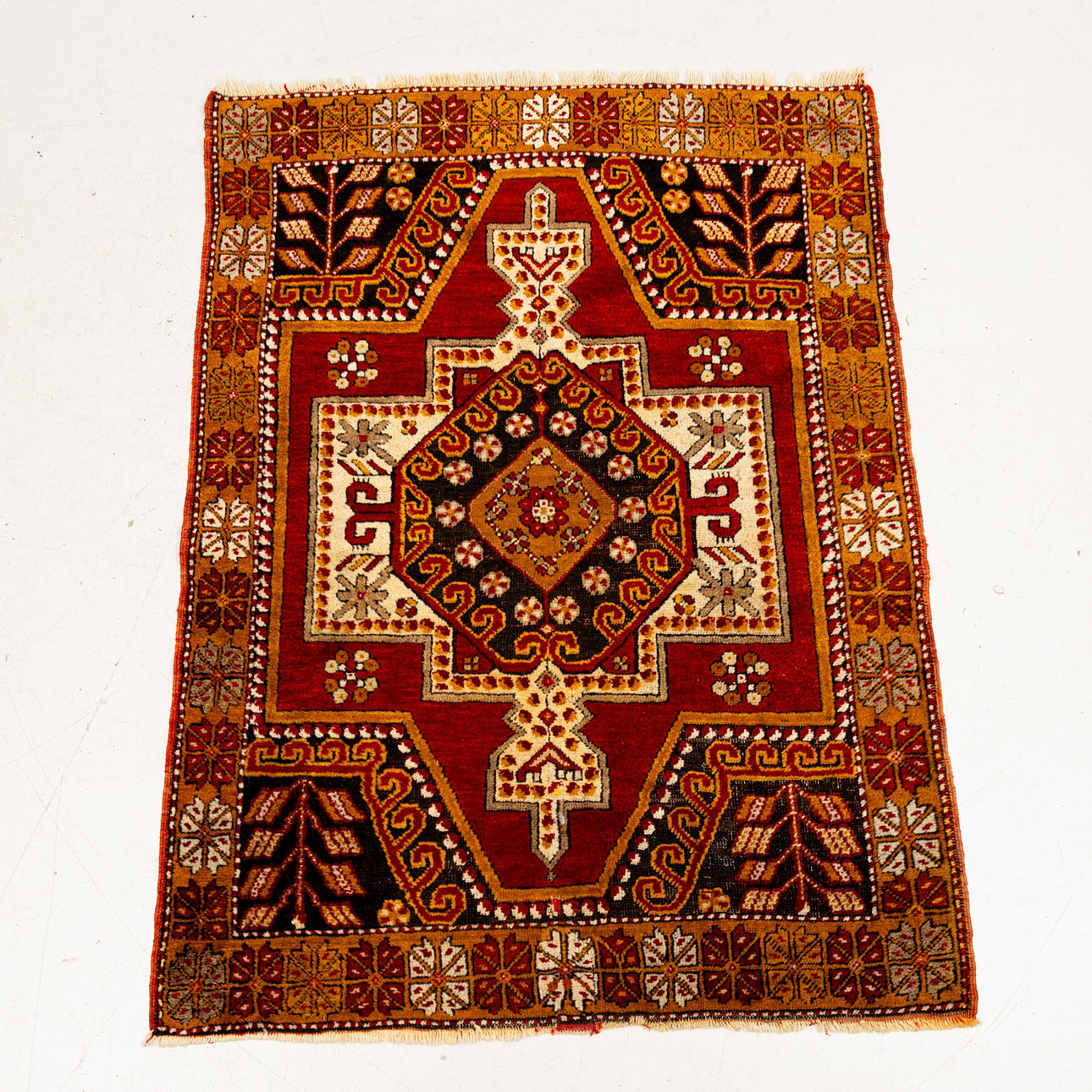 TÆPPE, Anatolisk, antik, ca 150 x 112 cm.