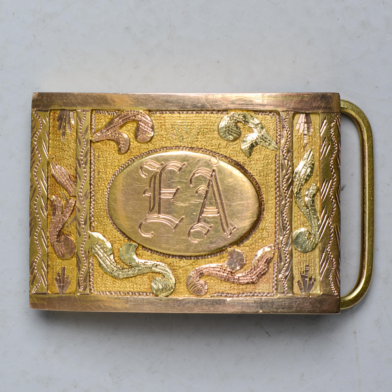 BÆLTESPÆNDE, 14K guld (29 gram).