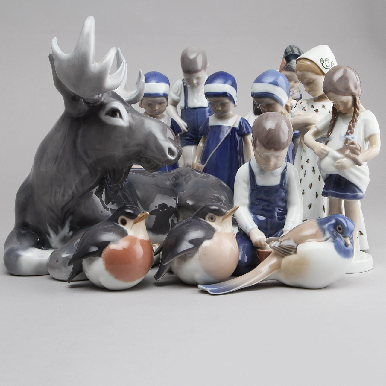 FIGURINER, 12 st, porslin, Royal Copenhagen samt Bing o Gröndahl.