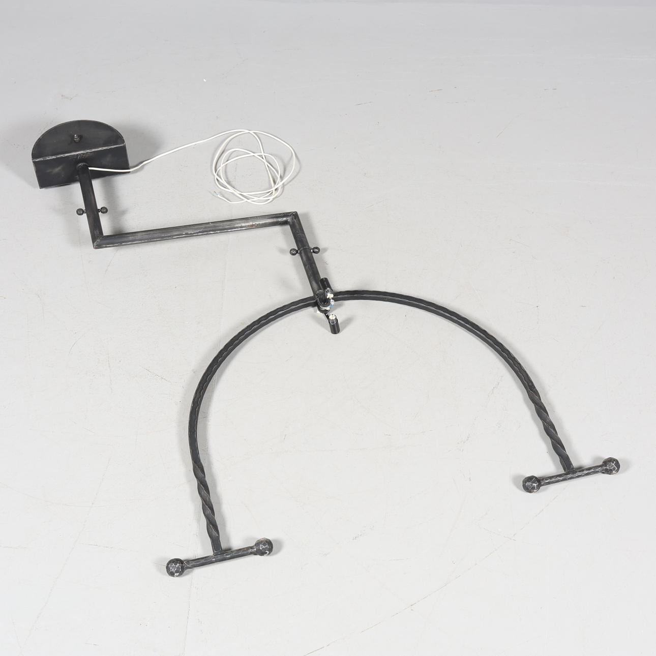 SKYLTHÅLLARE med belysning, metall.