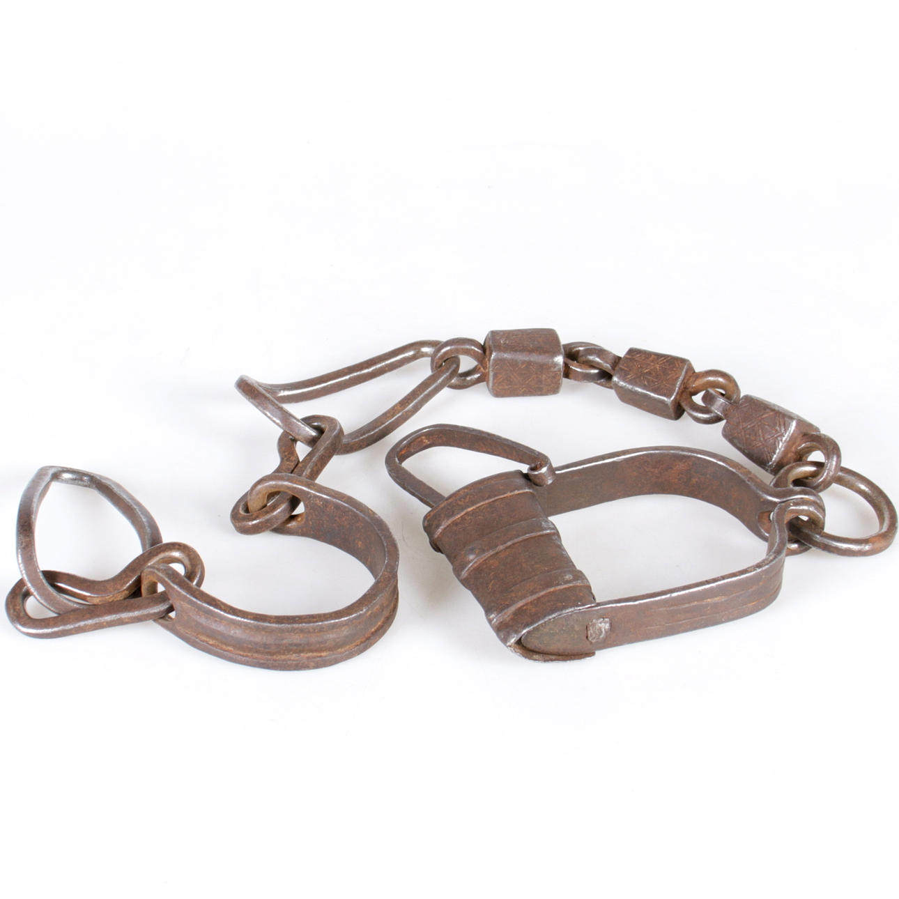 BENFÄNGSEL, 1700-tal.