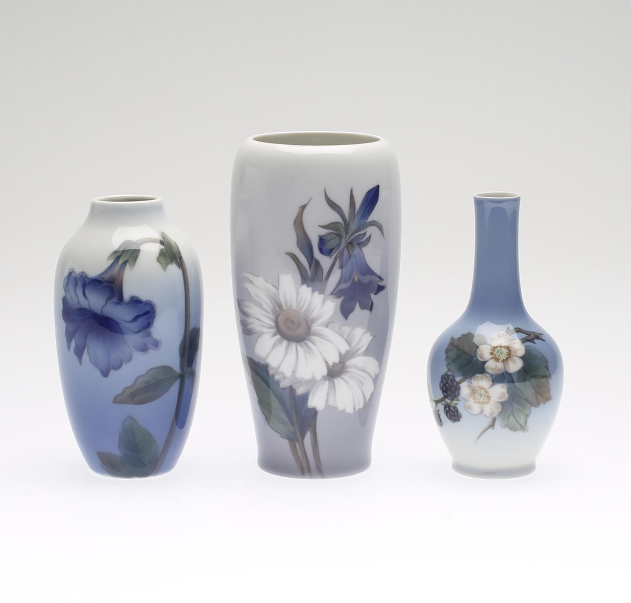 VASER, 3 st, porslin, Royal Copenhagen.