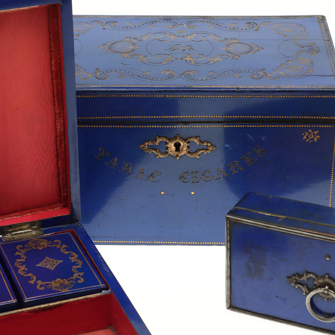 SCHATULL, 3 stk., lakværk, Frankrig, 1800-tallet.