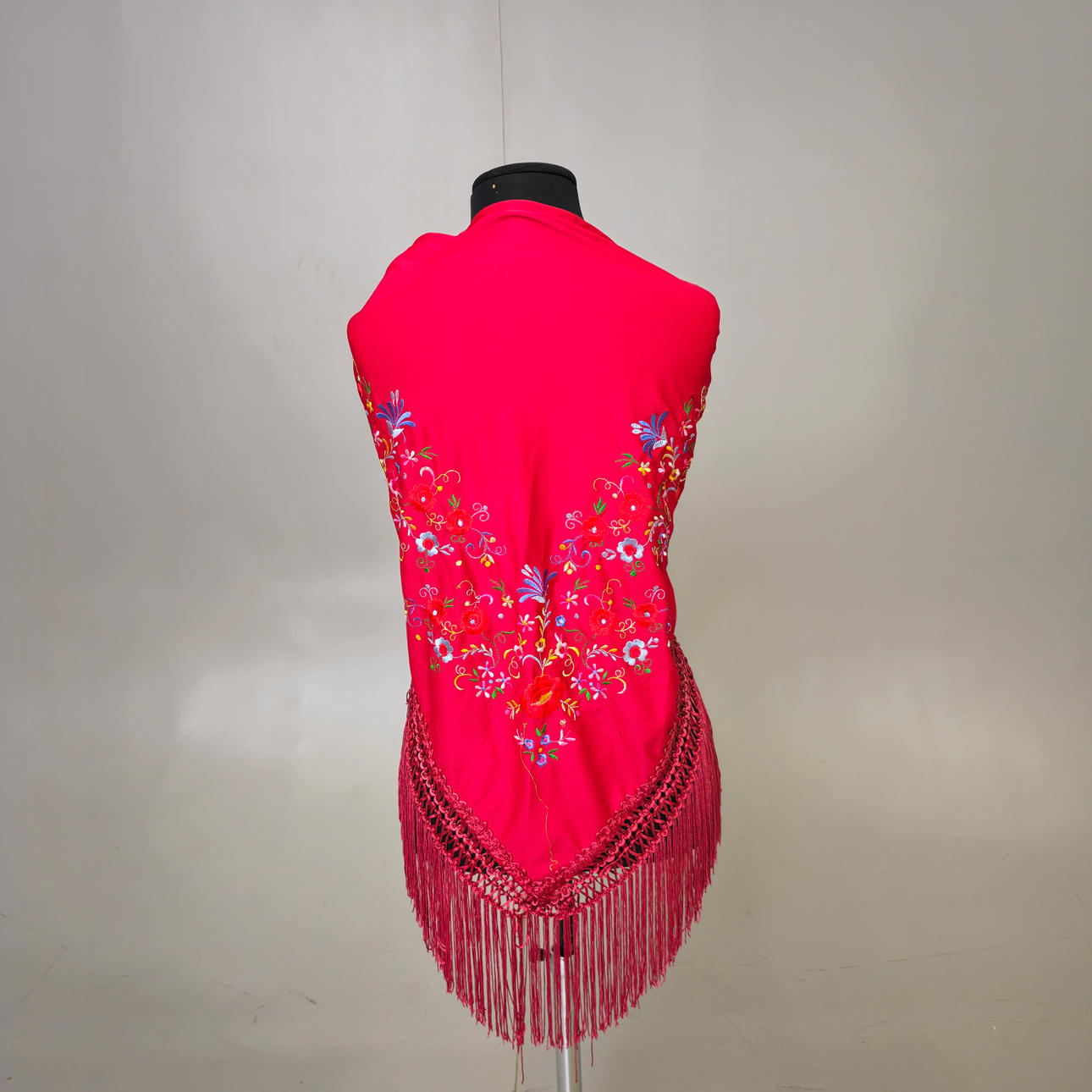 BRODERAD VINRÖD HALSDUK.