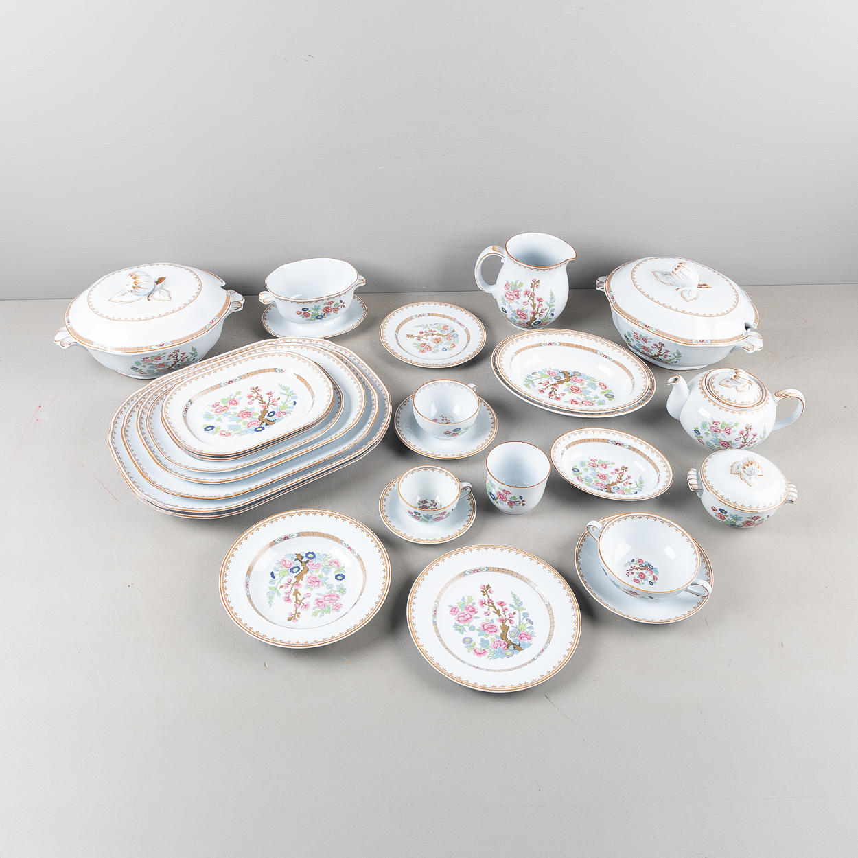 MAT/KAFFE/THE-SERVIS, Lotus, porslin, 178 delar, Rörstrand.