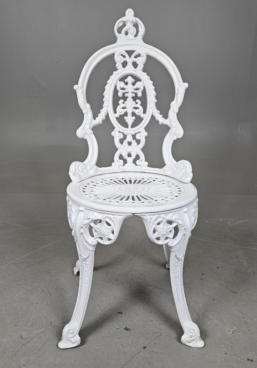 GARTENSTUHL, England.