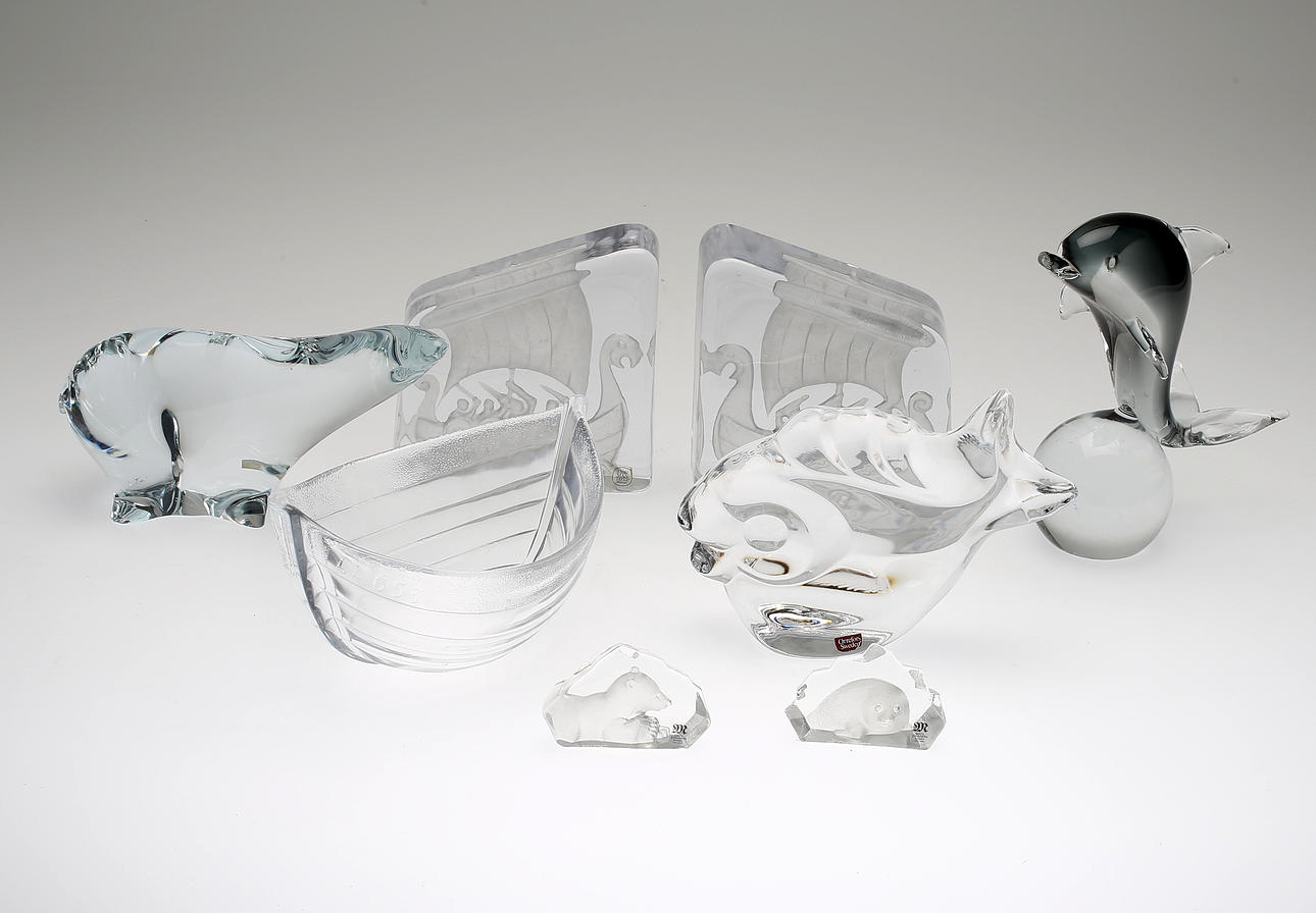 PARTI KONSTGLAS, 8 delar, bl.a Nybro, Flygfors samt Orrefors.