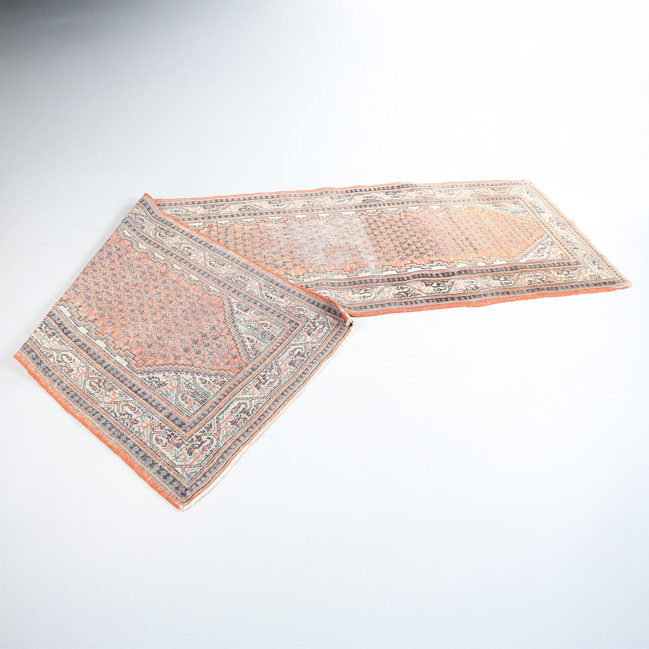 A PERSIAN MALAYER RUNNER, WEST PERSIA.