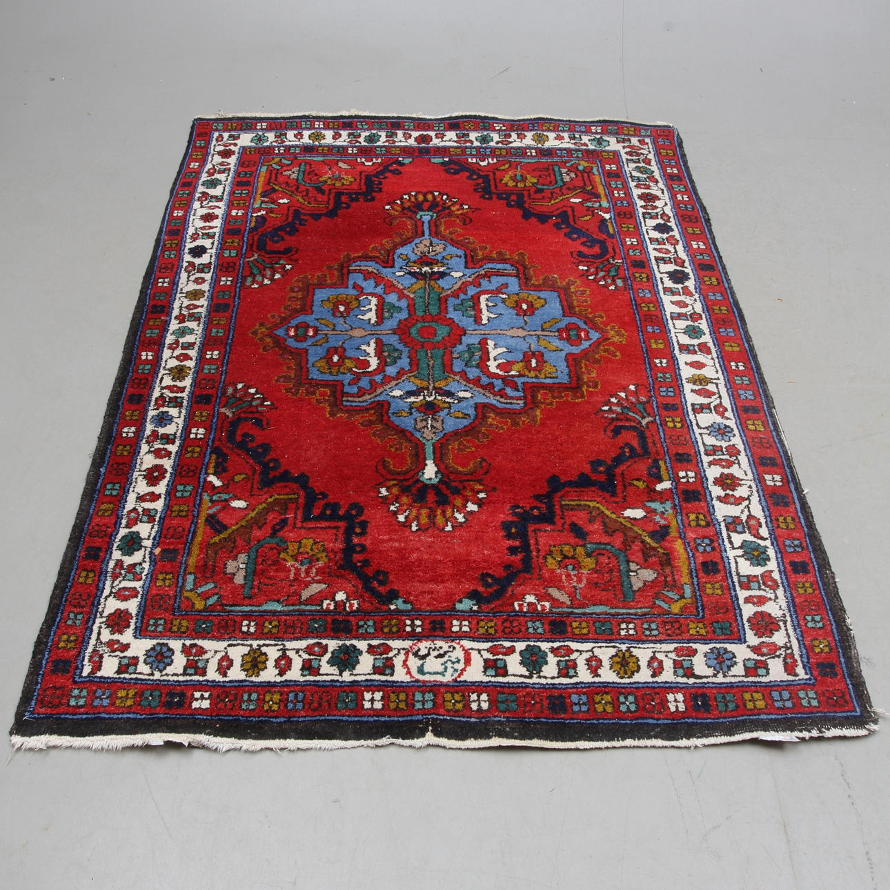 MATTA, orientalisk, ca 190 x 132 cm.