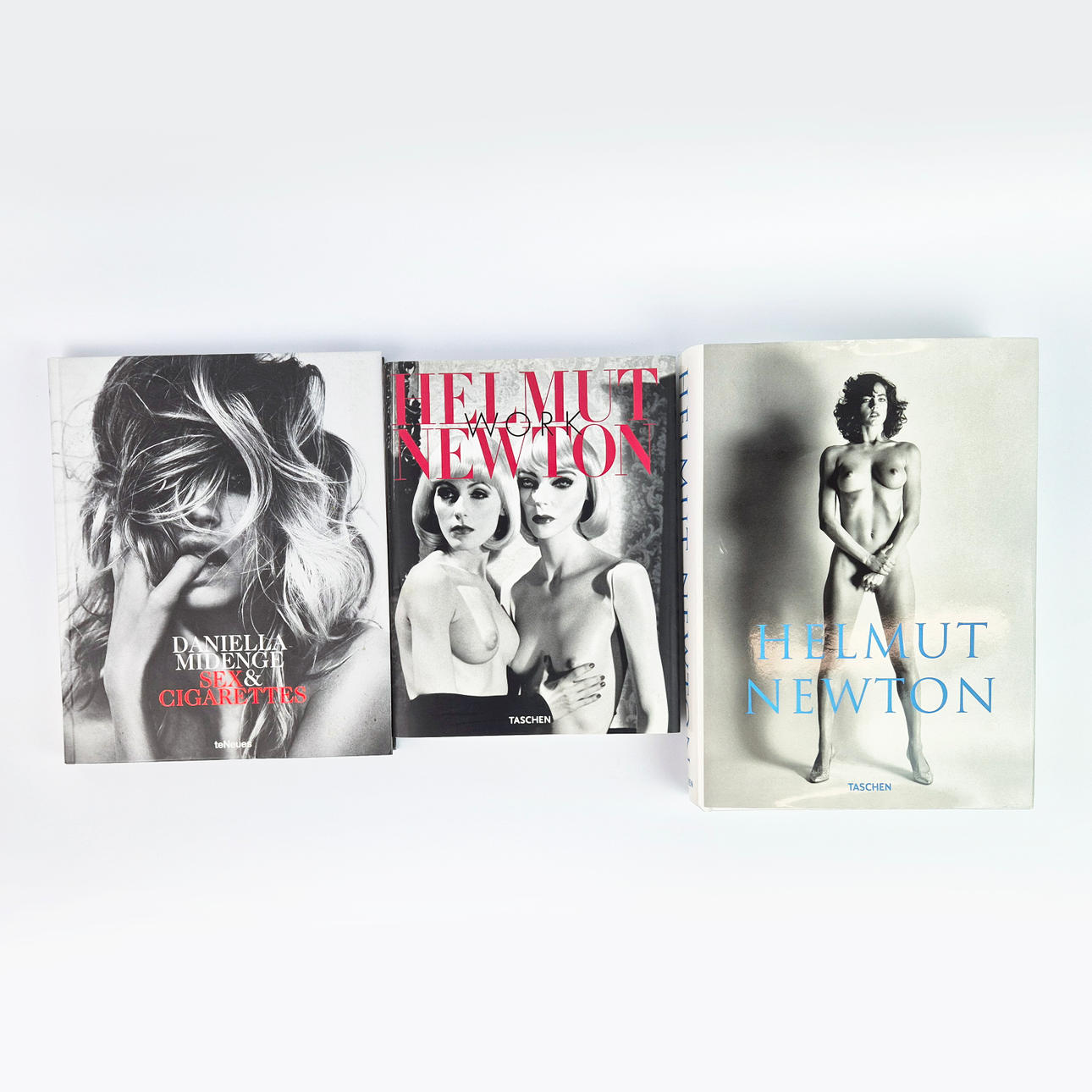TVÅ HELMUT NEWTON TASCHEN BÖCKER, PLUS ANDRA (3).