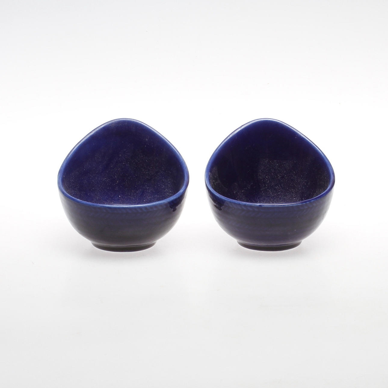 SKÅLAR, 2 st, flintgods, "Blå Eld", Hertha Bengtsson, Rörstrand.