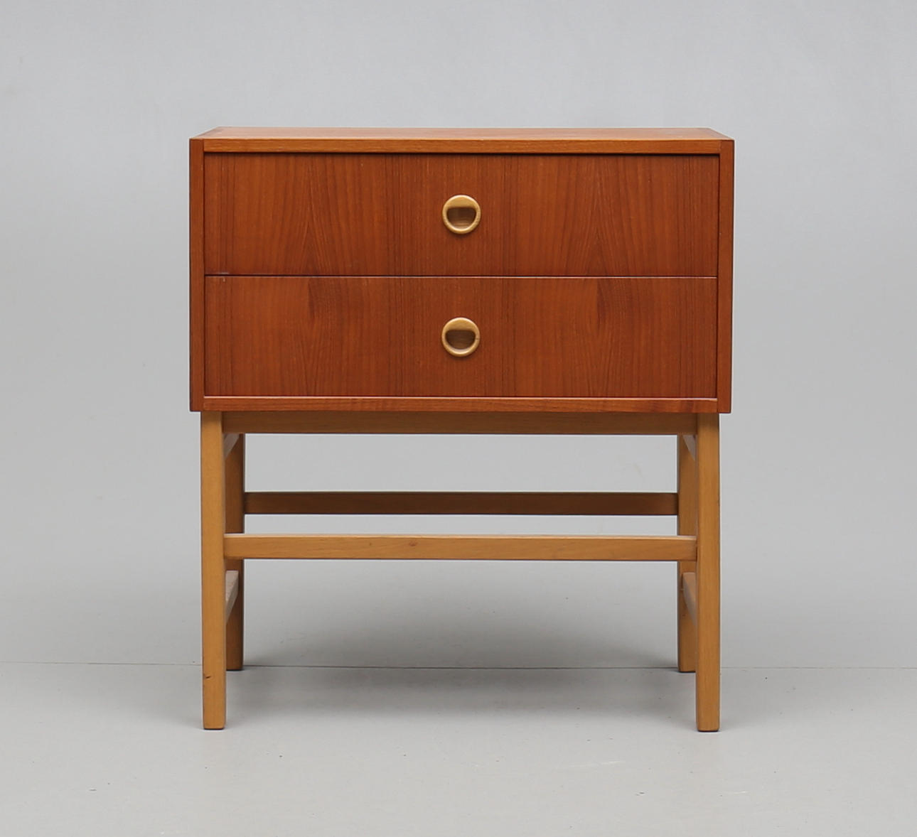 BYRÅ, teak, 1950-tal.