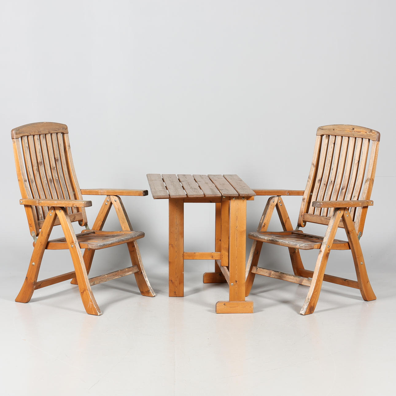 TRÄDGÅRDSMÖBLER, 3 delar, Hillerstorp, Sverige.