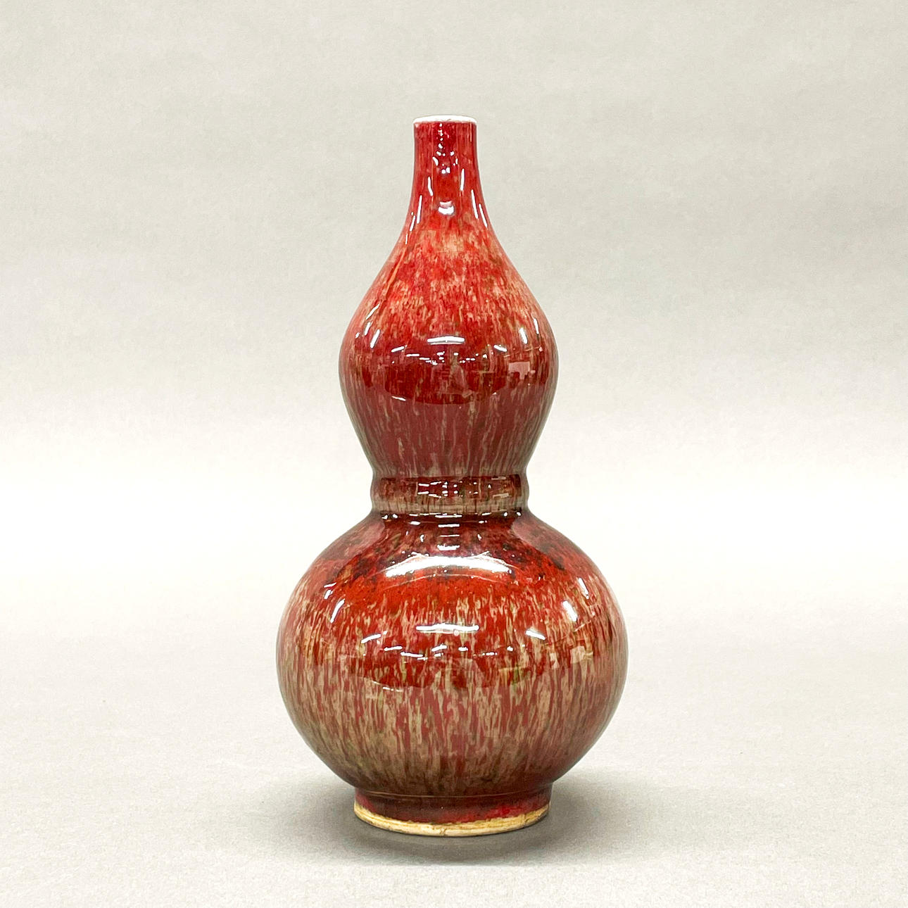 CHINESE GOURD SHAPED PORCELAIN VASE.