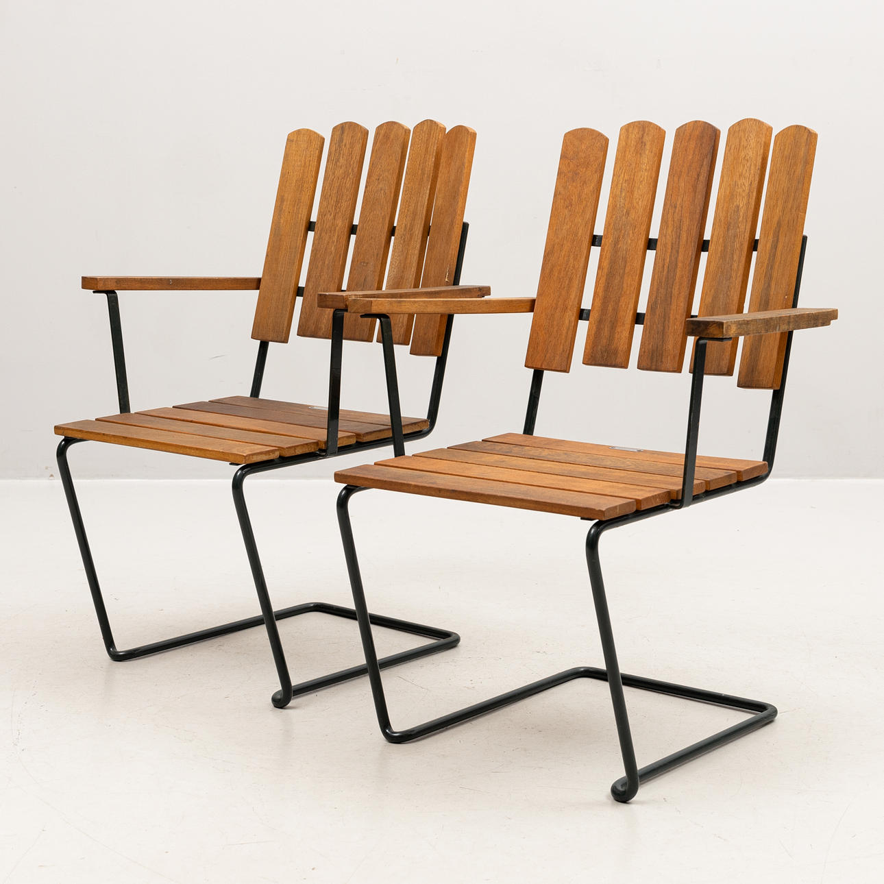 GRYTHYTTAN, havestole, 2 stk., moderne.