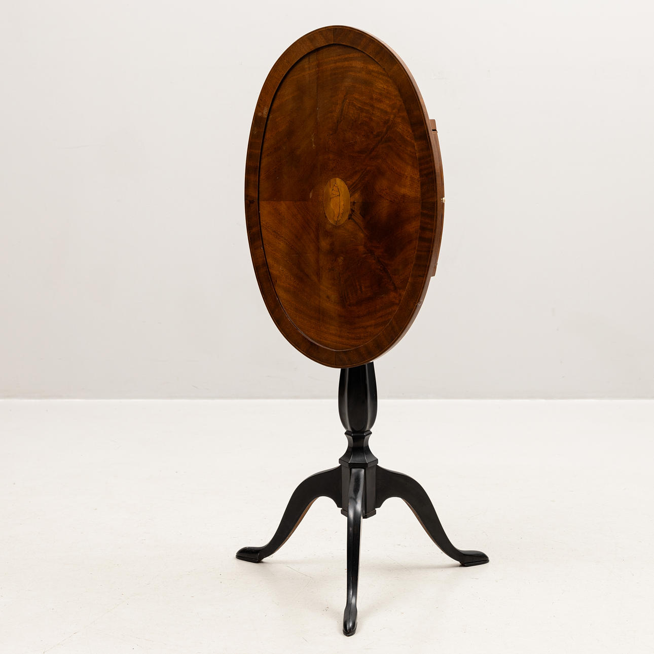 Taittopöytä, 1800-luvun puoliväli.