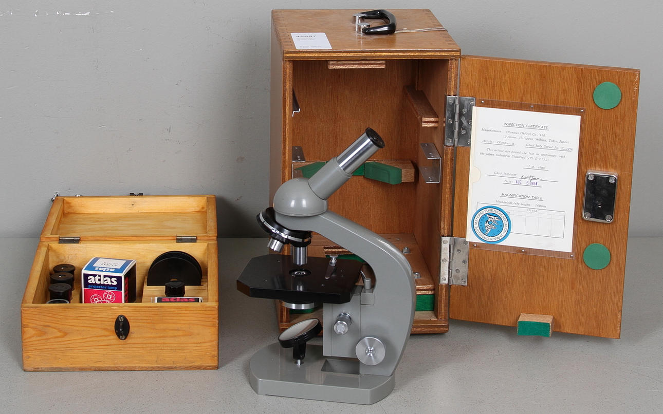 MIKROSKÅP, Olympus Tokyo, tillbehör, 1900-tal.