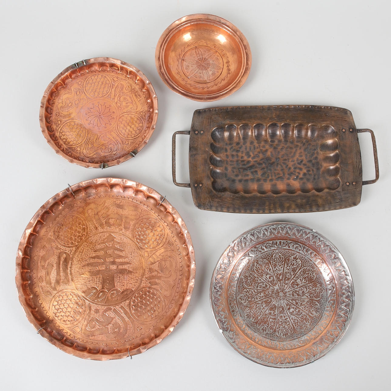 BRICKOR/FAT, 5 st, koppar, delvis orientaliskt.