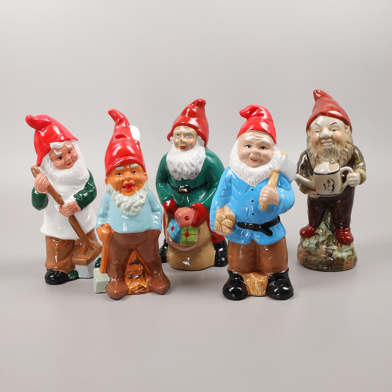 GNOMTAR, 5 pieces, plaster, art pulp.