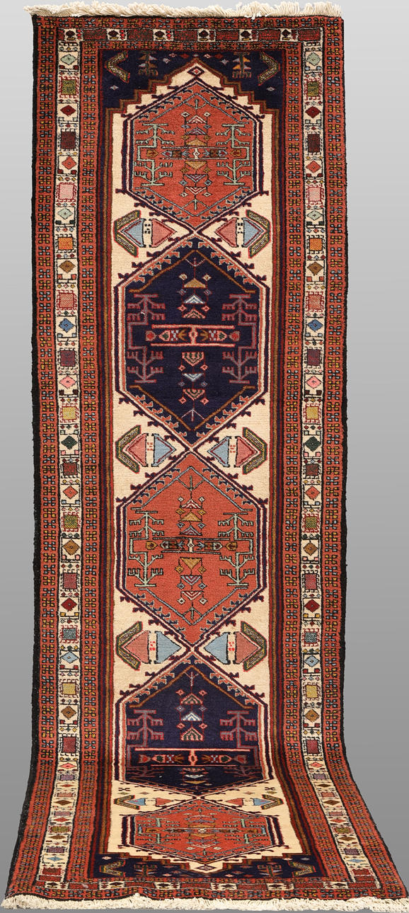 ORIENT CARPET. Abadeh Gallery model, 305x80 cm.