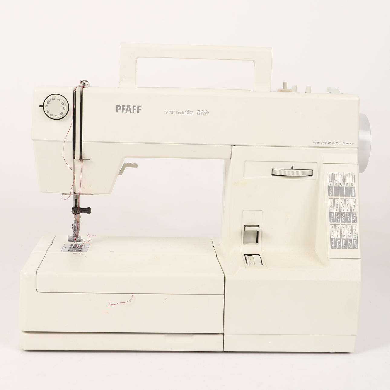 SEWING MACHINE, Pfaff.