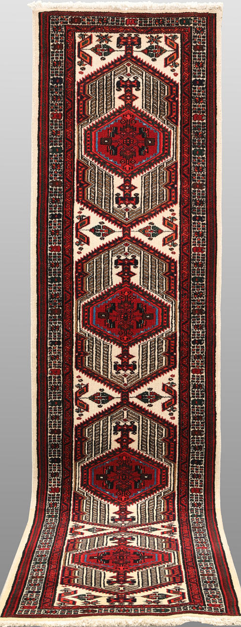ORIENT CARPET. Sarab Gallery model, 355x80 cm.