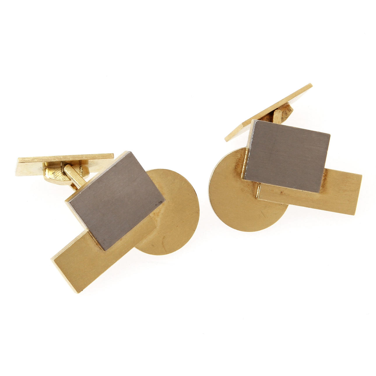 MANSCHETTKNAPPAR, ett par, 18K vit- samt rödguld, Wiwen Nilsson, Lund, 1965 samt 1960. Vikt 26,4 g.