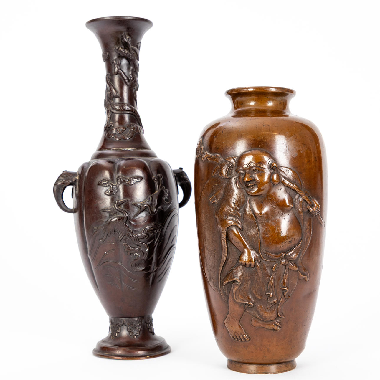 VASER, 2 st, brons, Japan, 1900-tal. Jh. (2).