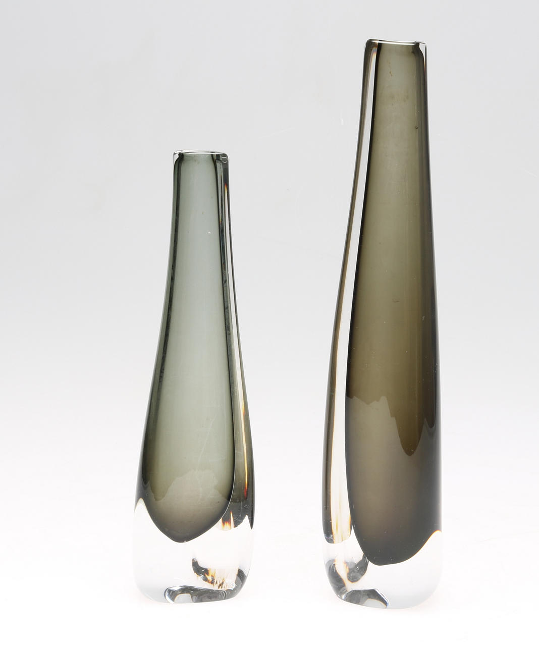 VASER, 2 st, glas, Nils Landberg, Orrefors, signerade.