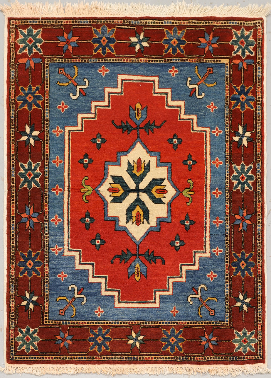 ORIENT-MATTO. Pippuriauto, 152x105 cm.