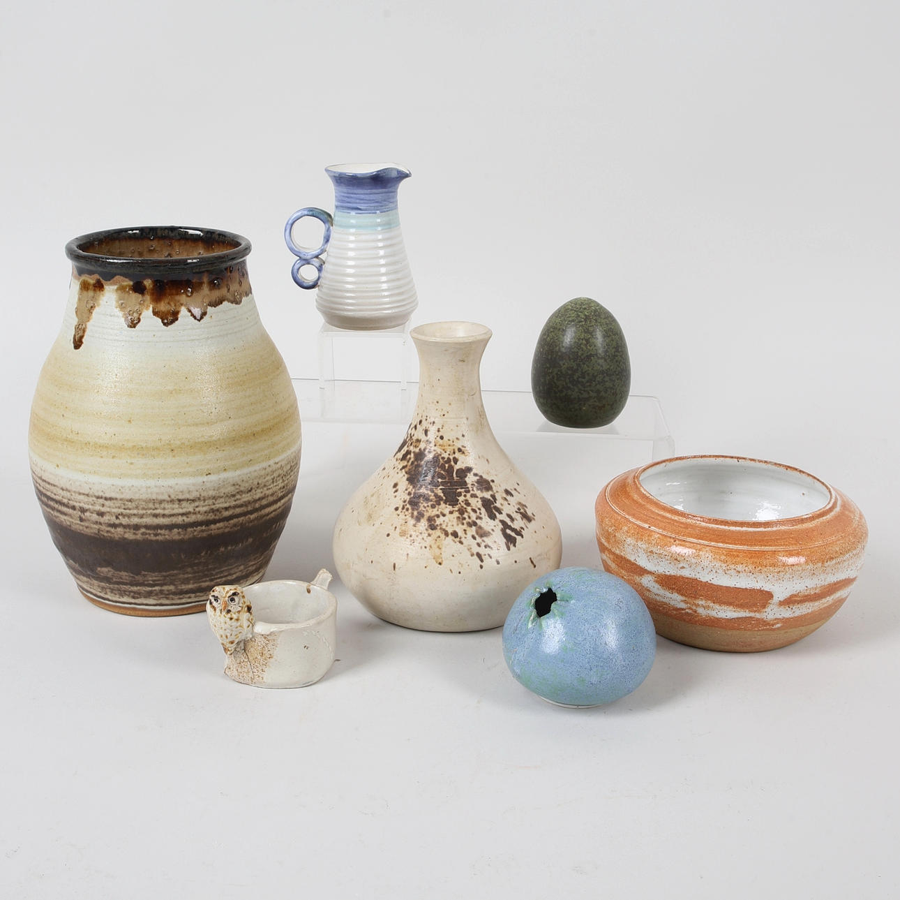 PARTI CERAMICS, 7 pieces, signed.