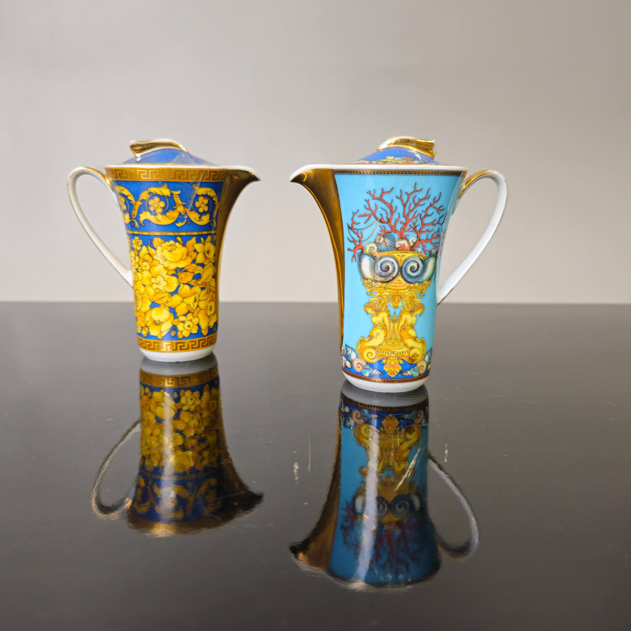 PAAR VERSACE MILCHKÄNNCHEN.