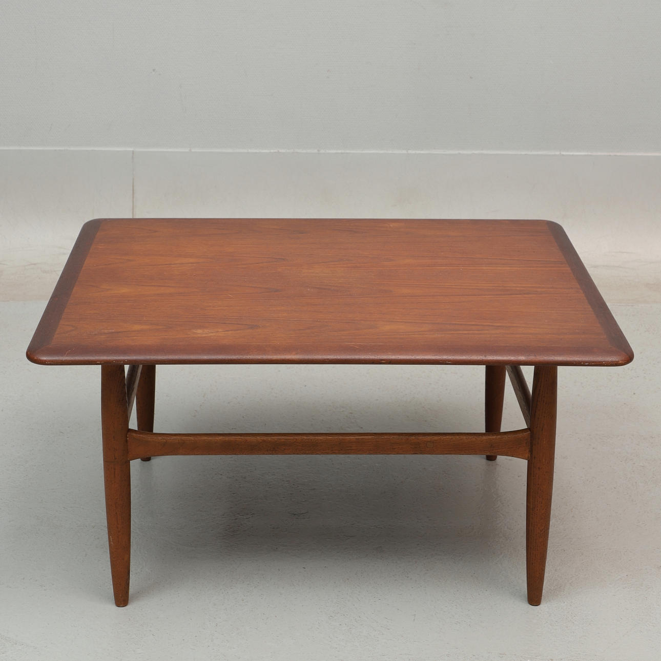 KURT ØSTERVIG. SOFABORD, teak, Danmark, 1960'erne.