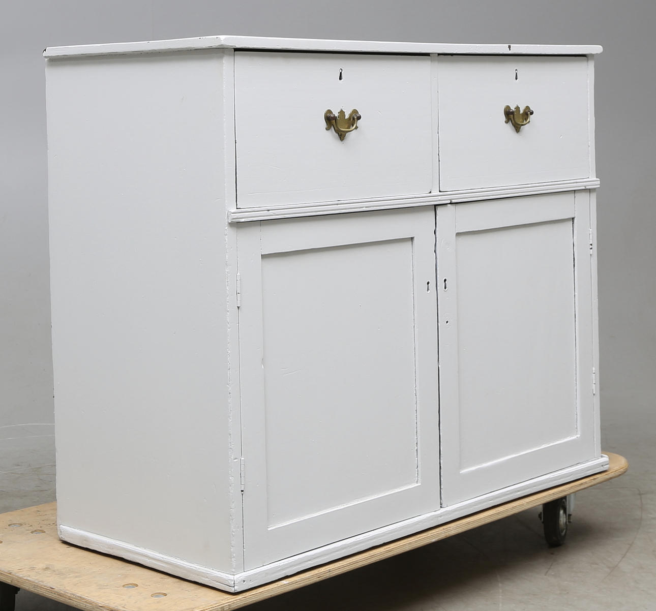 BYRÅ med SKÅP, 1800-tal.