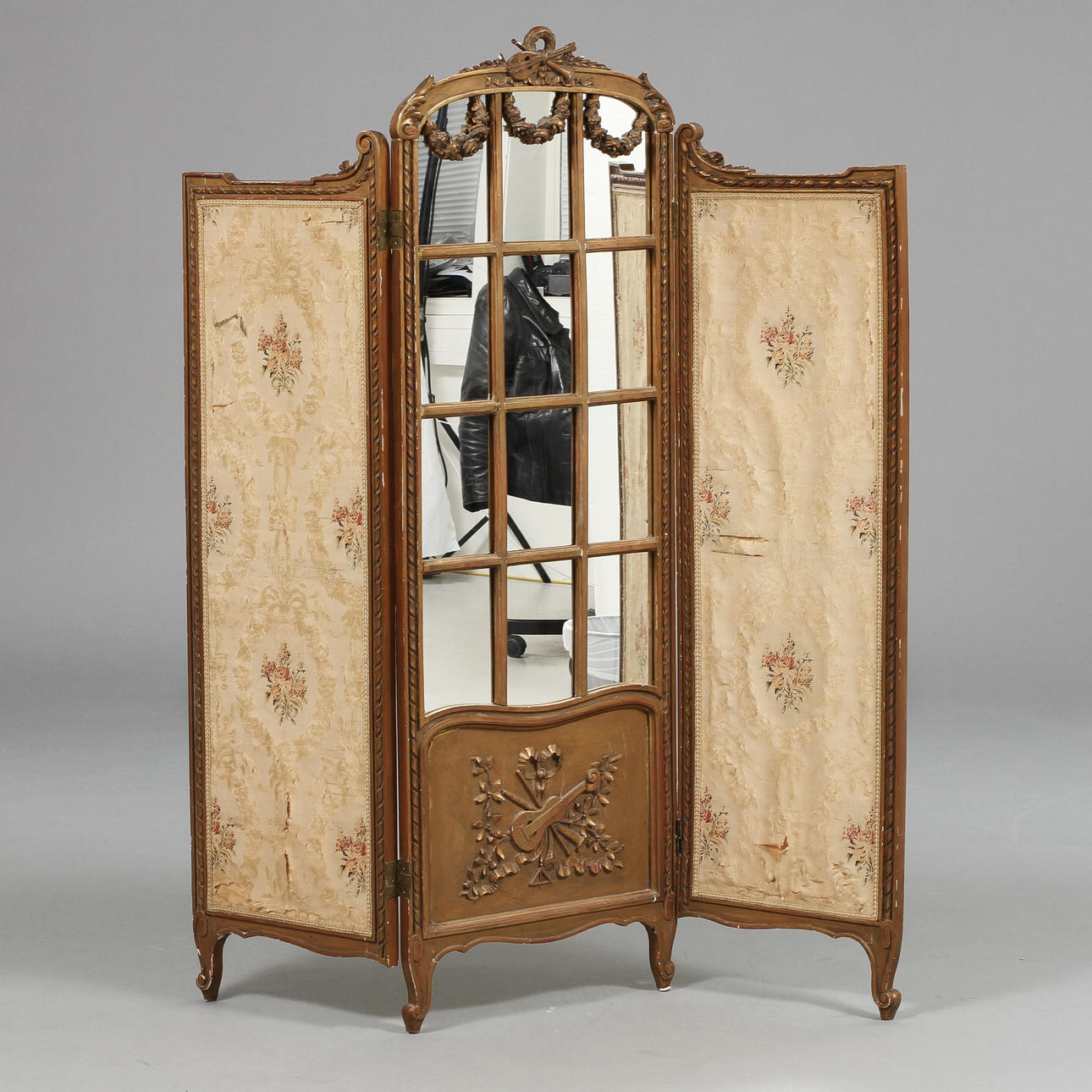 VIKSKÄRM, 3 delad med spegeldel, gustaviansk stil, 1900-tal.