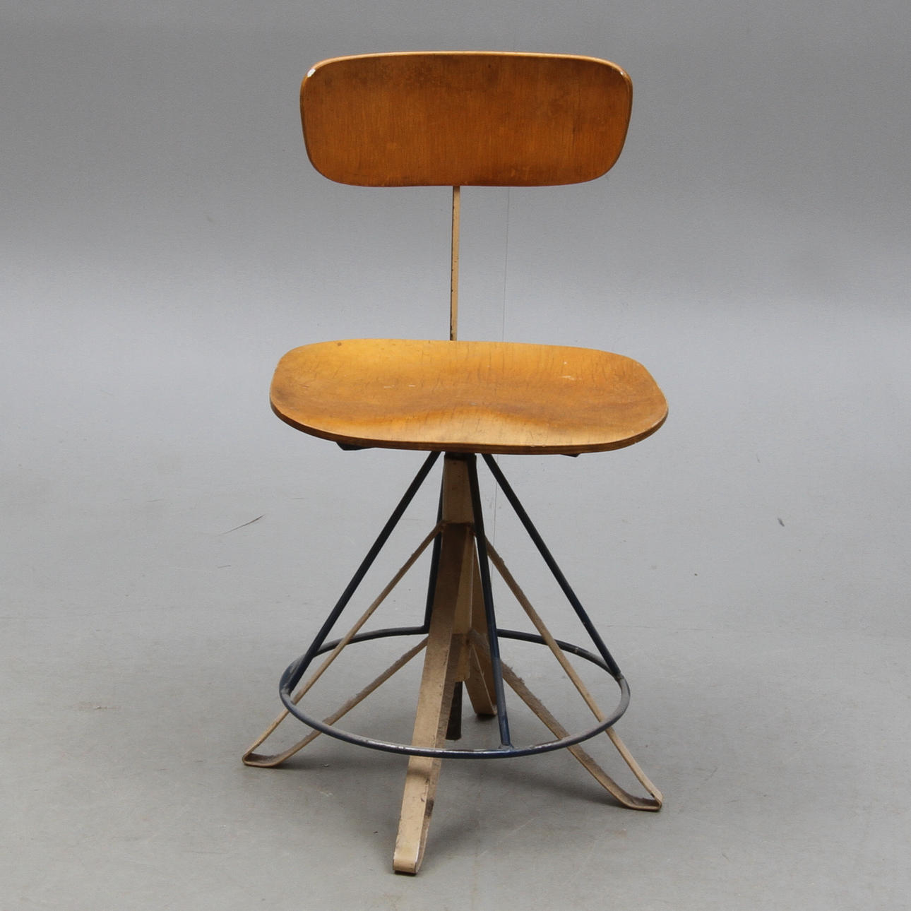 STOL, "Hema- stolen", Industristolar AB, Stockholm.