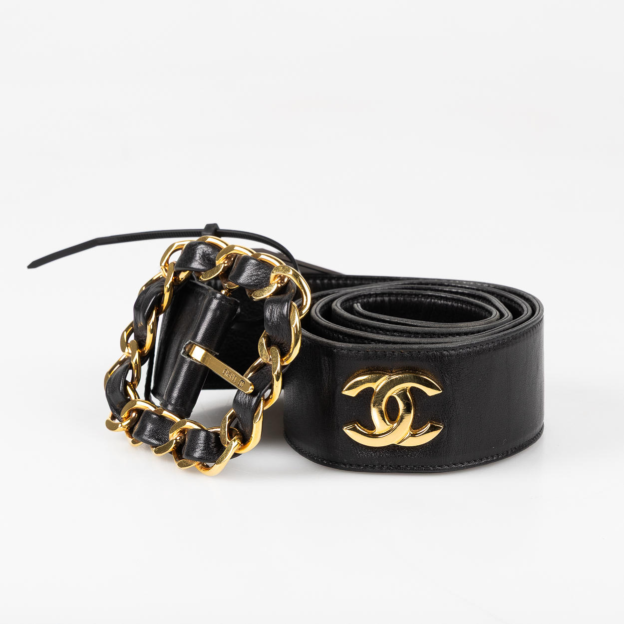 Chanel gold belt sz 80/32 Shop CHANEL Vintage 1980 Double Quilted CC Chain Belt  main image 3