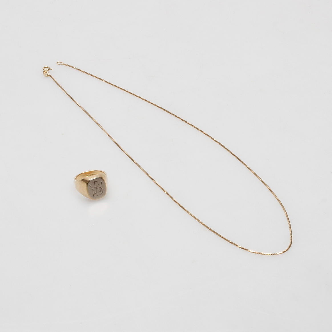 HALSBAND samt KLACKRING, 18.k, ca. 15.2 g.