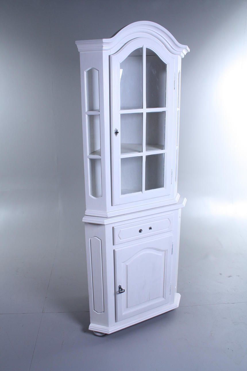 HÖRNSKÅP MED VITRINÖVERDEL.