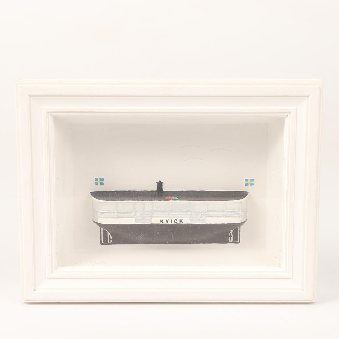 HALVBÅDSMODEL, „Vittig“, malet gips.