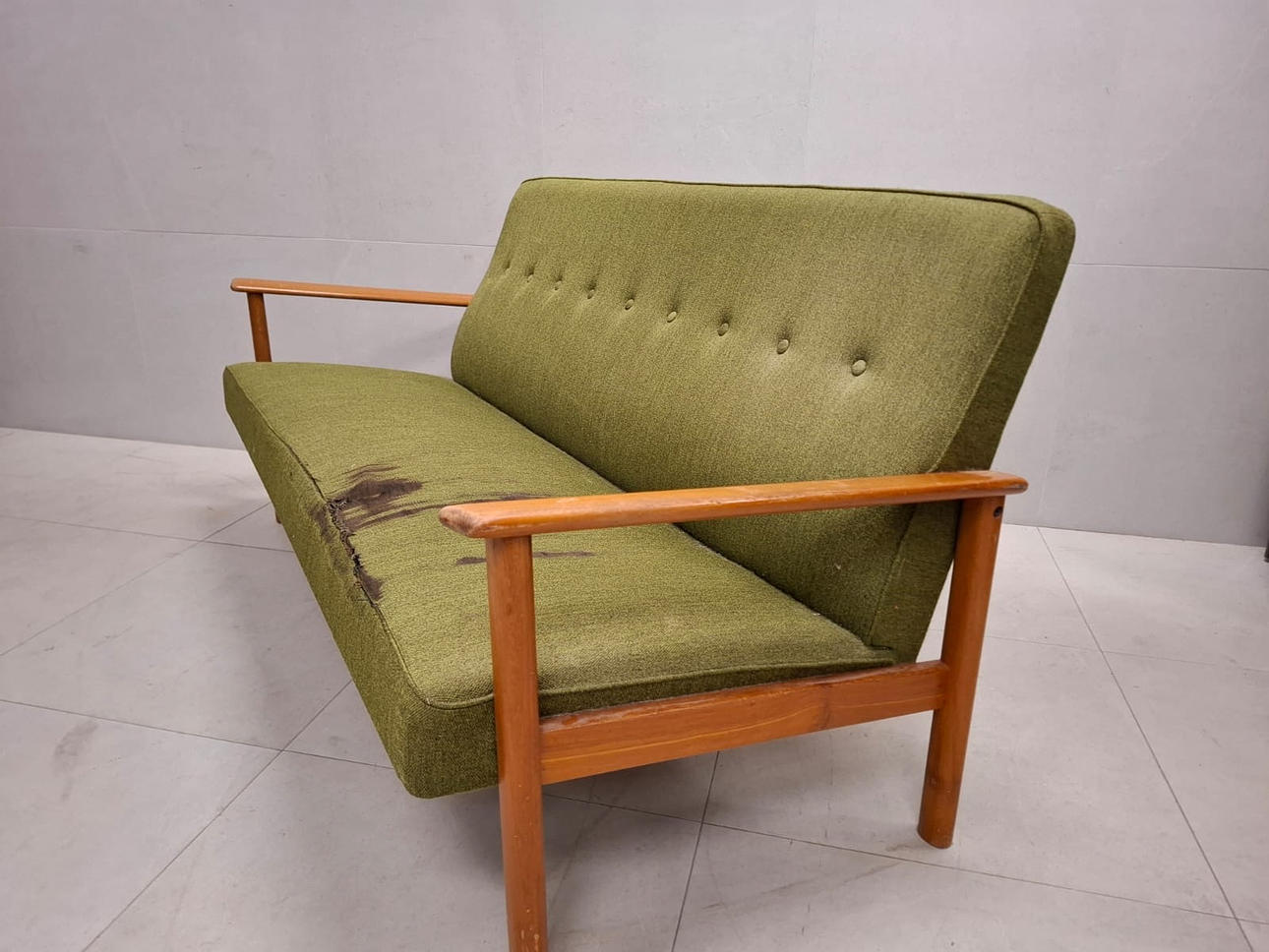 Ein Teakholzsofa, 1950er/60er Jahre.