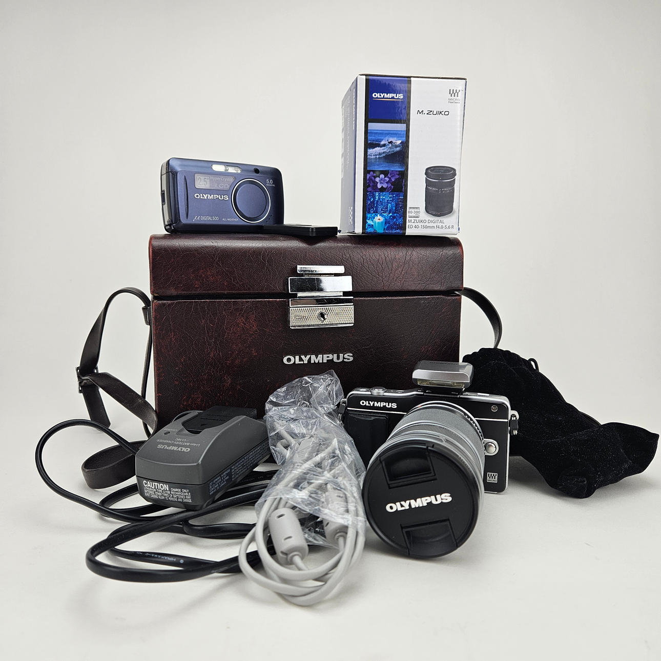 Digital Cameras, 2 pcs, Olympus.