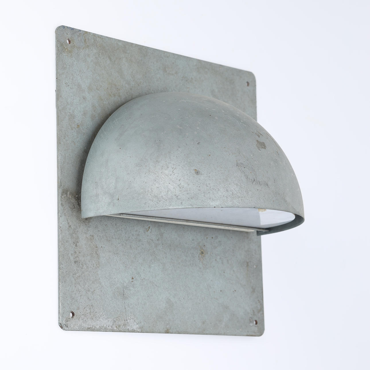 Utomhus vägglampa av stål, TP Agentur, Rørhat, Danmark.