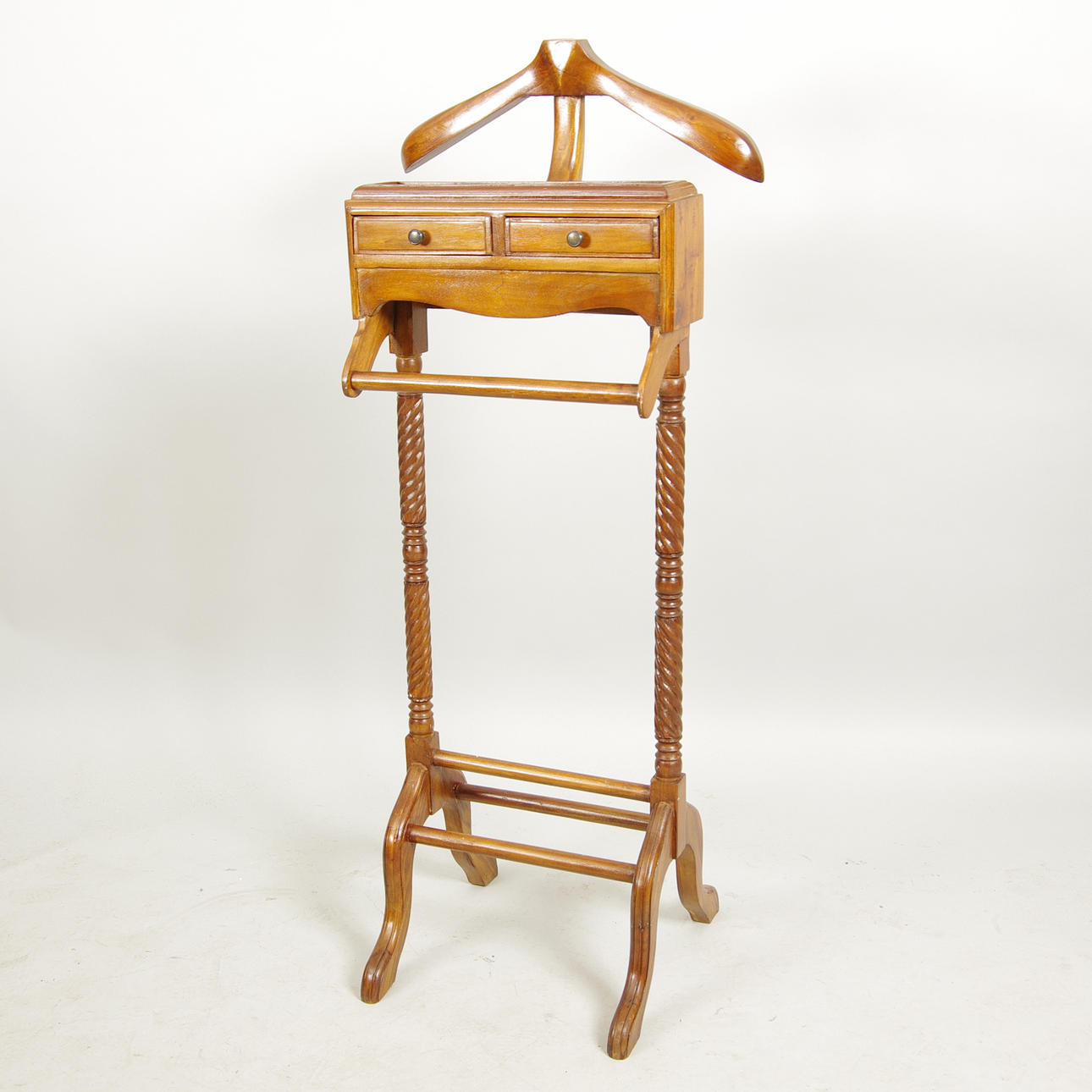 HERRBETJÄNT, mahognybetsad, samtida.